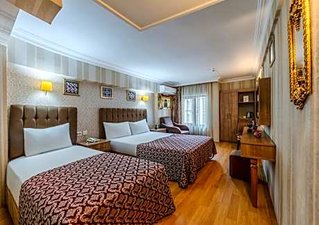 Deluxe Triple Room