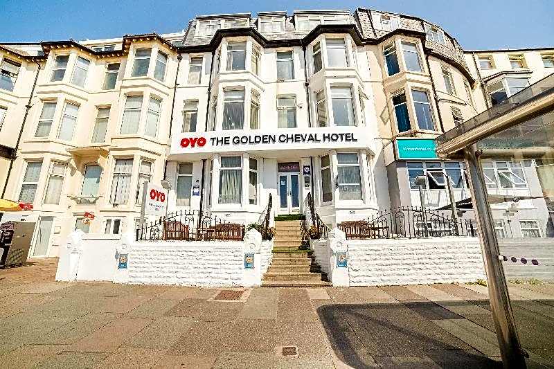 OYO The Golden Cheval Hotel & Shisha Bar