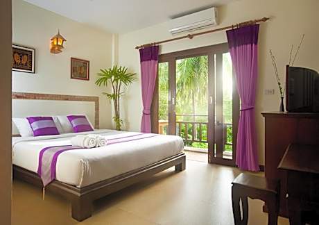 Deluxe Double Room with Balcony and Sea View