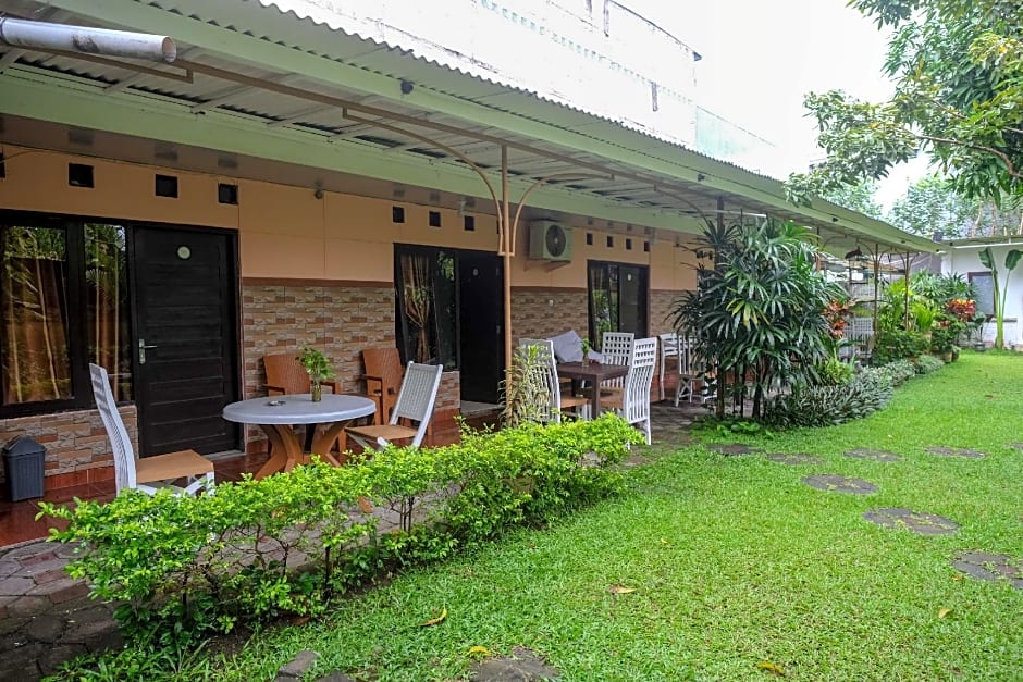 RedDoorz Syariah @ Colomadu 2