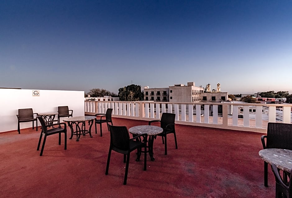 Hotel Colonial Zaci by GuruHotel