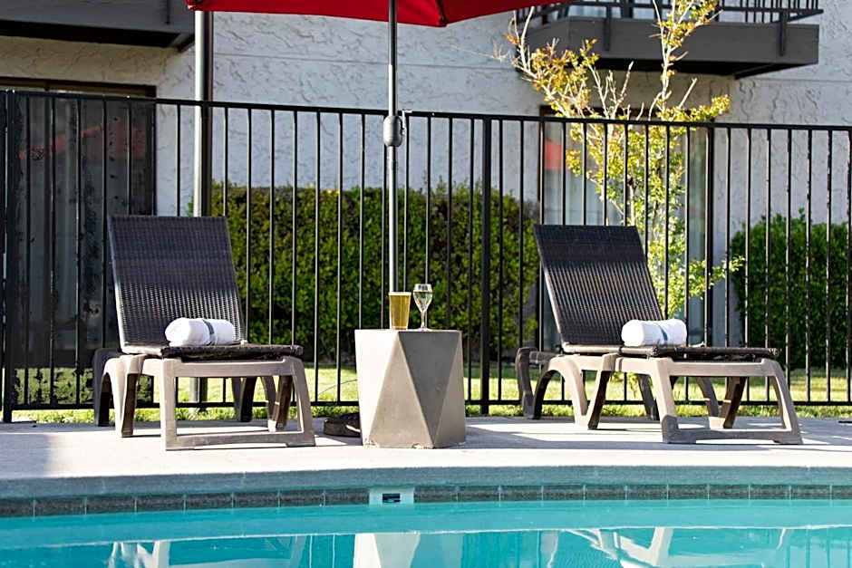 Oxnard Inn Lancaster