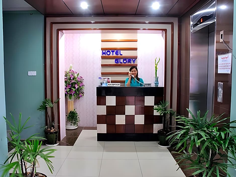 Hotel Glory