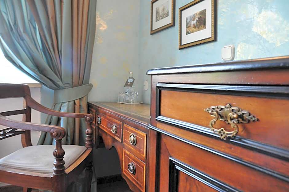 Hotel Altmünchen by Blattl