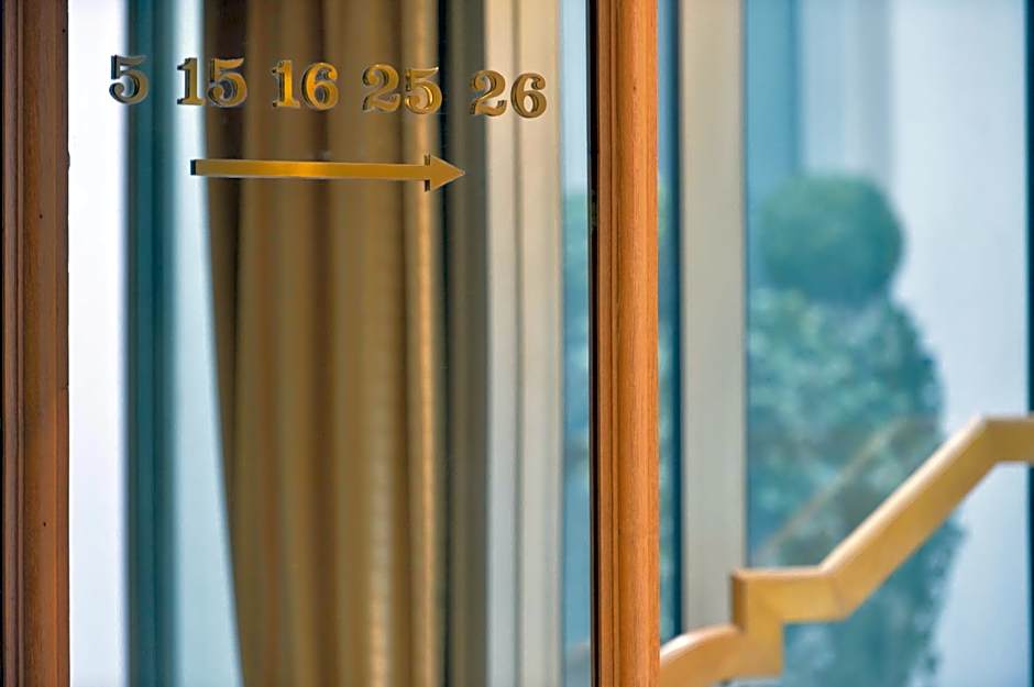 Hotel Renoir Montparnasse