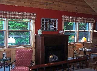 Kiwassa Lake Bed & Breakfast