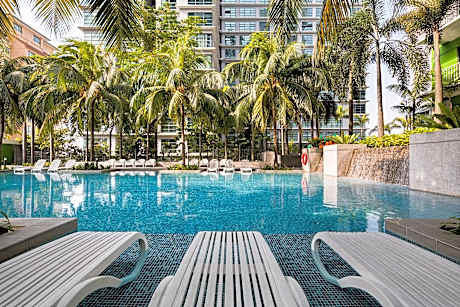 Acappella Suite Hotel