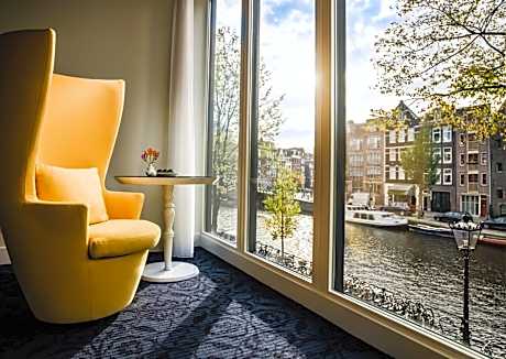 Queen Room with Canal View