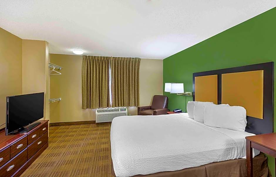 Extended Stay America Select Suites - Milwaukee - Wauwatosa