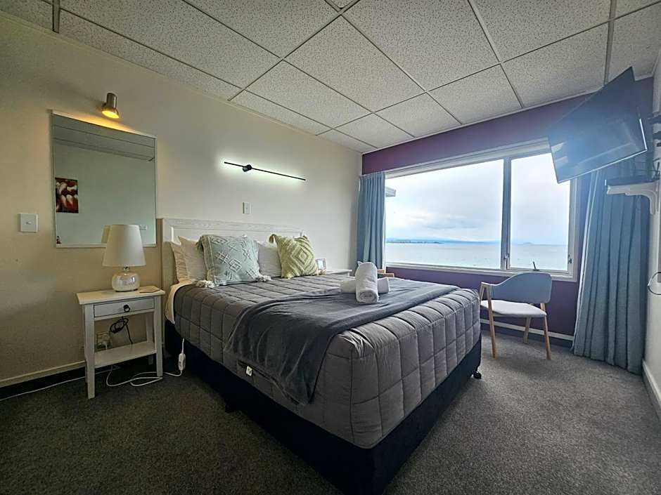 Tui Oaks Motel