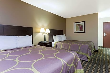 2 Queen Beds Non-Smoking