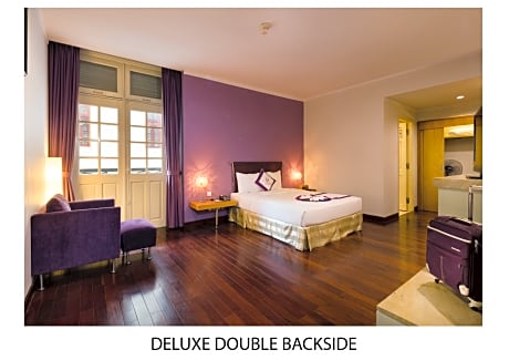 DELUXE QUEEN ROOM