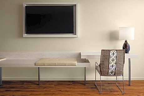 Suite with 1 King bed, ocean view and balcony