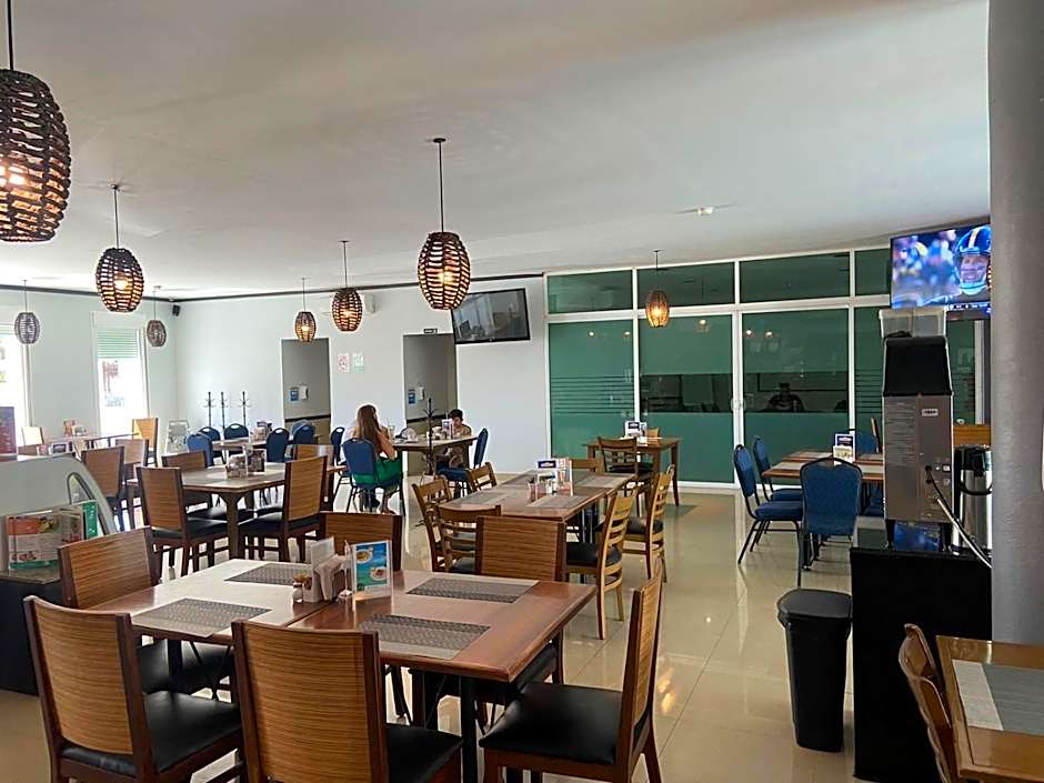 Hotel Maioris La Paz