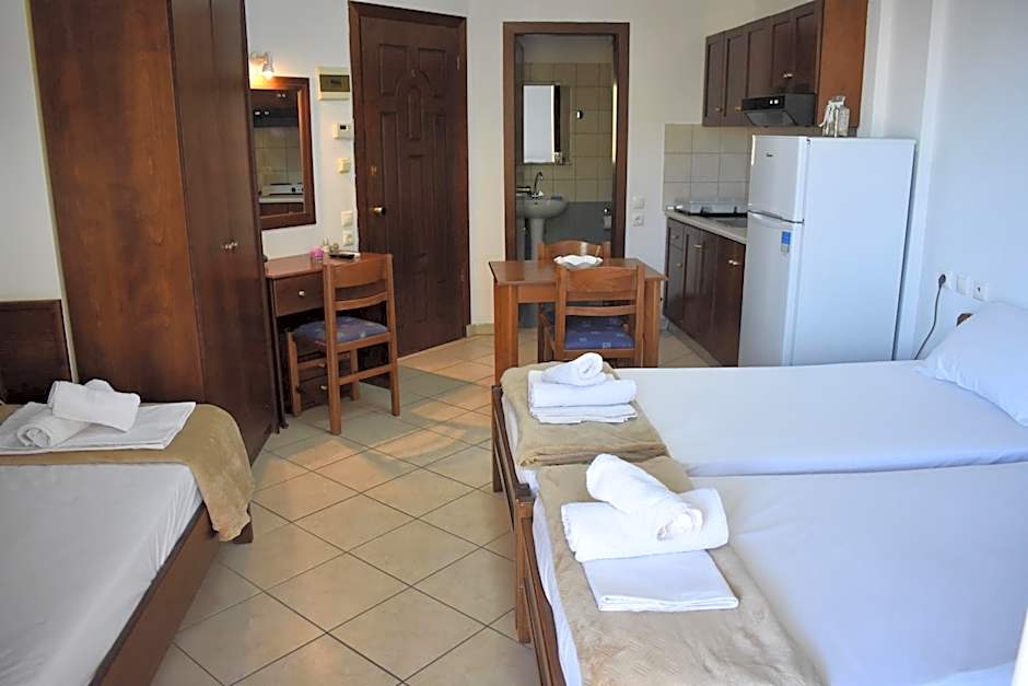 Galanis Studios and Apartments