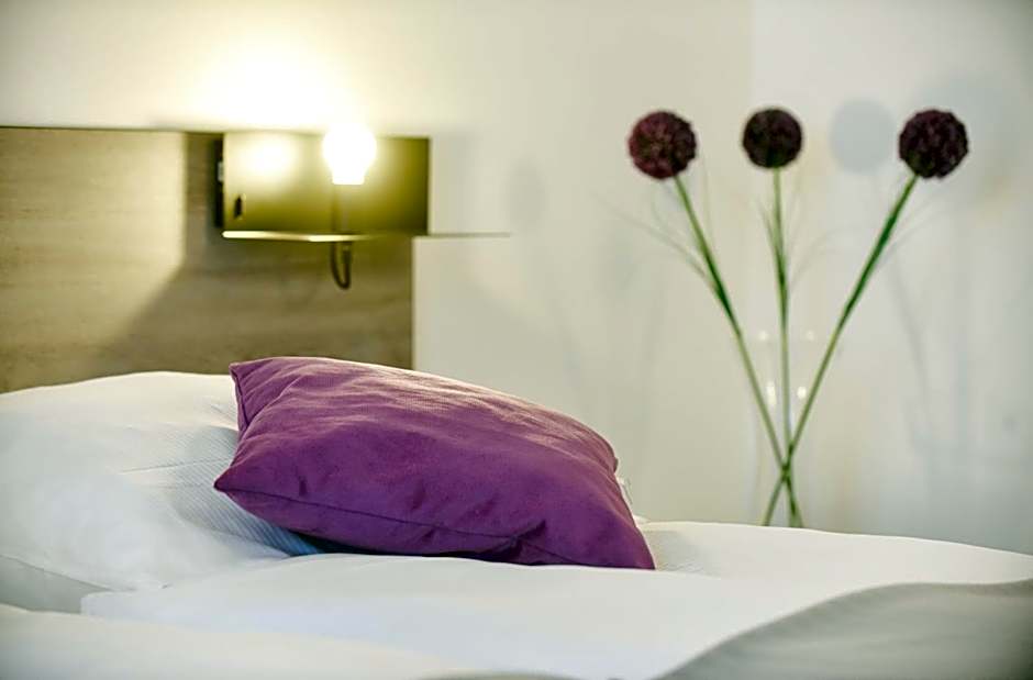 PRIMA Inn HOTEL & HOF NEURUPPIN - digitales & rezeptionsloses Motel