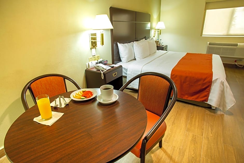 Hotel Plaza Calzada