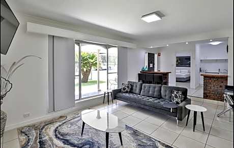 Deluxe One-Bedroom Villa