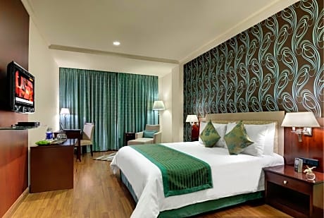 Privilege Room  with 15% Discount on Food( At Bistro Restaurant)