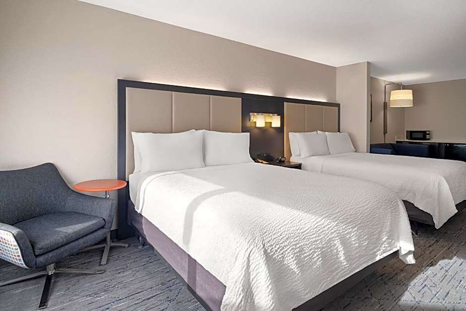 Holiday Inn Express St. Petersburg North / I-275 By IHG