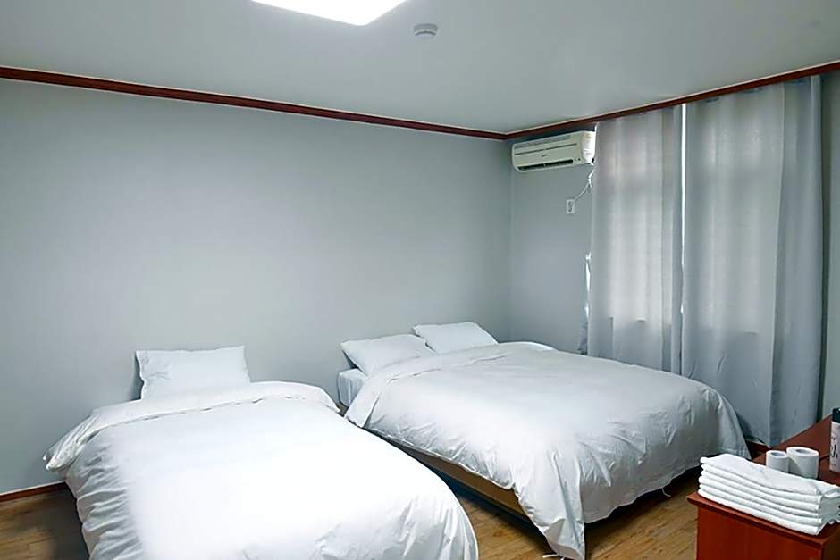 Sorak Hostel