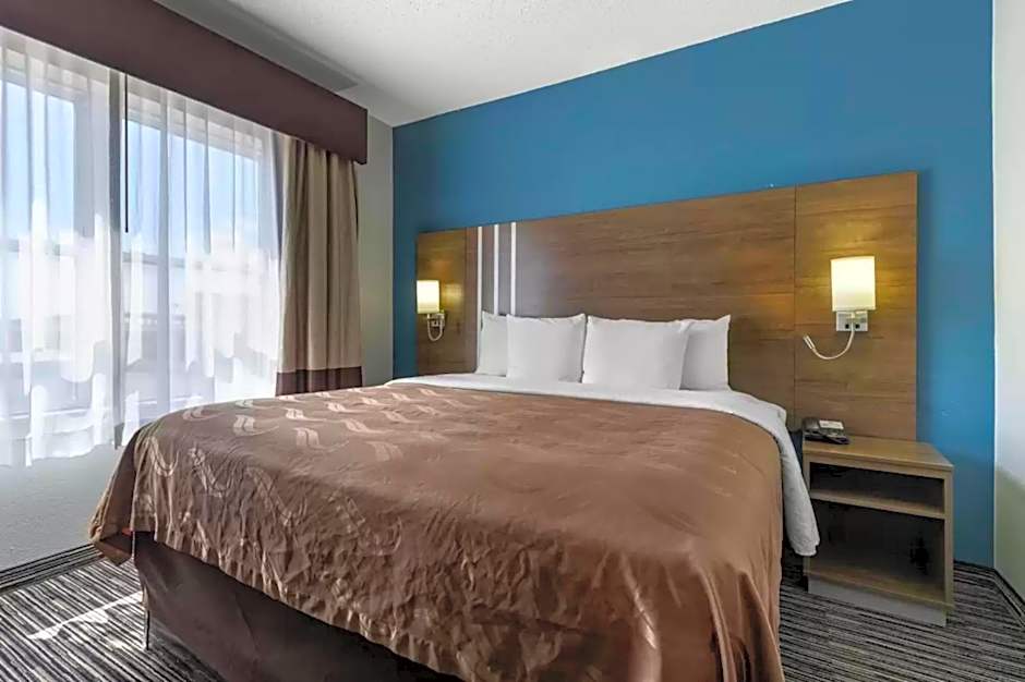 Quality Inn & Suites I-35 E/Walnut Hill