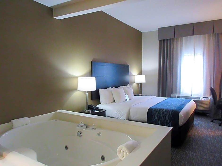 Photo 1 of 1 of 1 King Bed Suite, Hot Tub