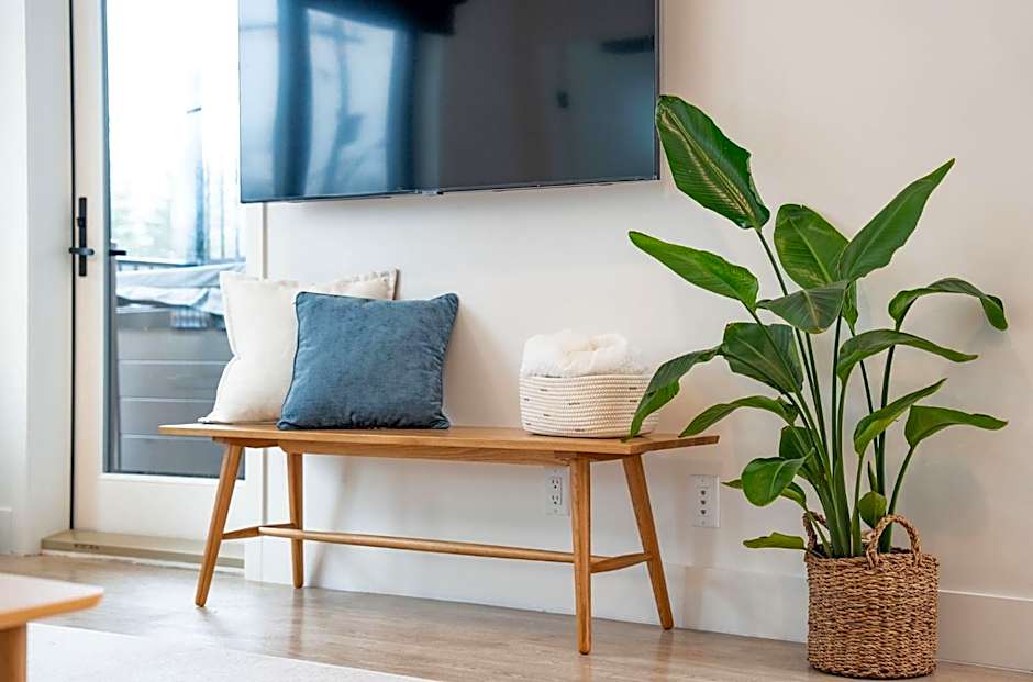 Adanac by Revelstoke Vacations