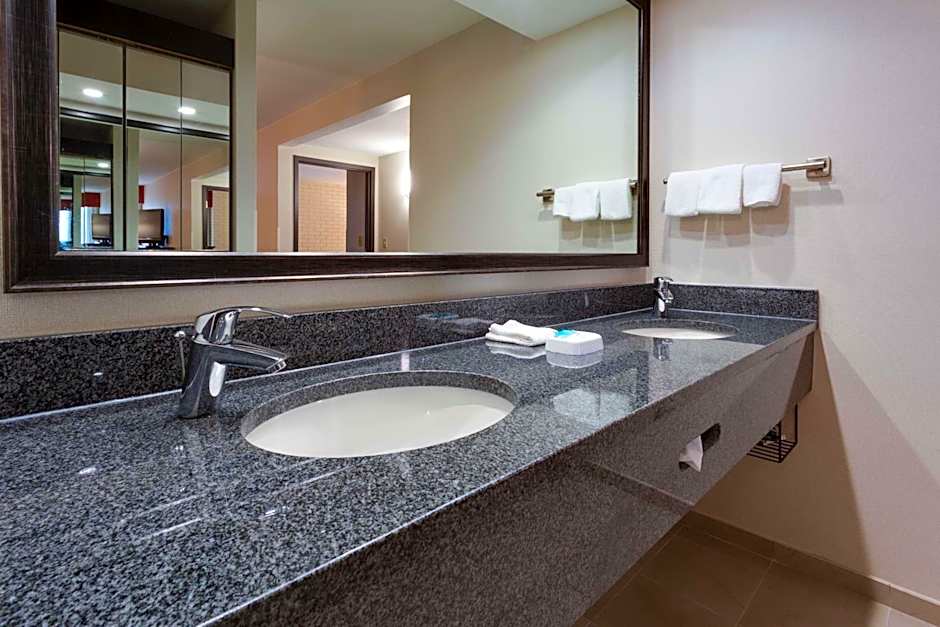 Drury Inn & Suites Denver Tech Center