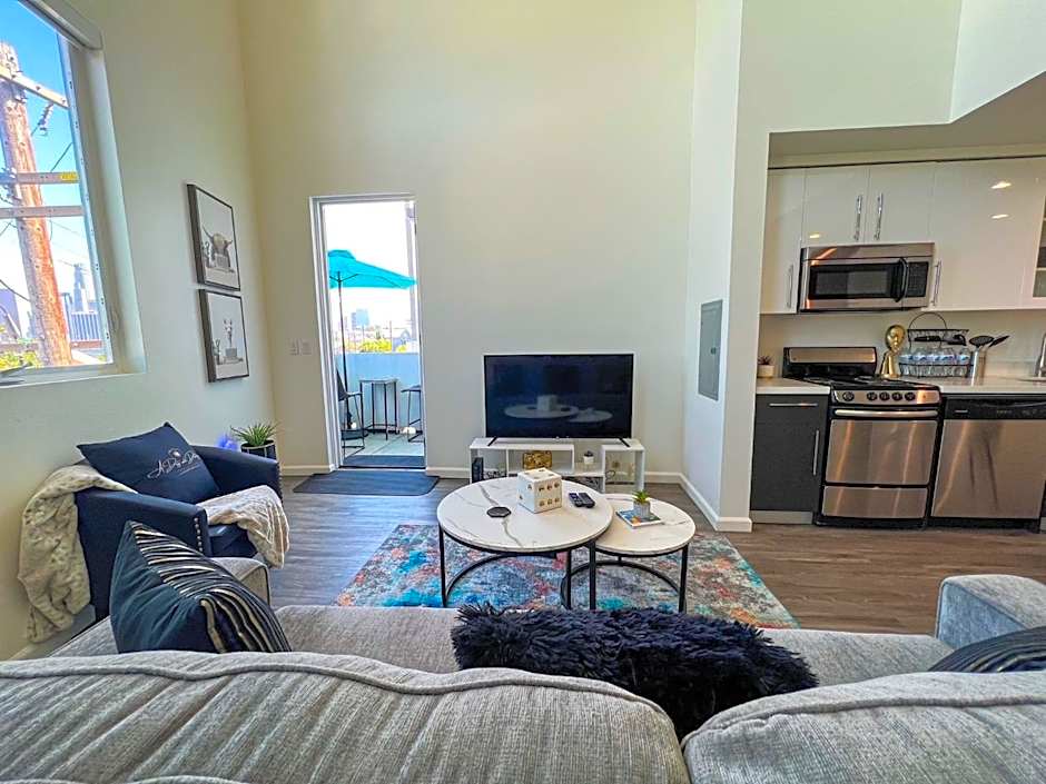 Downtown Los Angeles Skyline balcony view Modern Penthouse