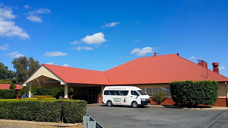 Emerald Explorers Inn