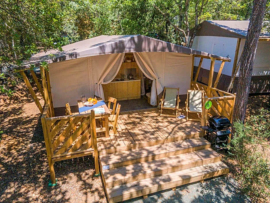 hu Montescudaio village