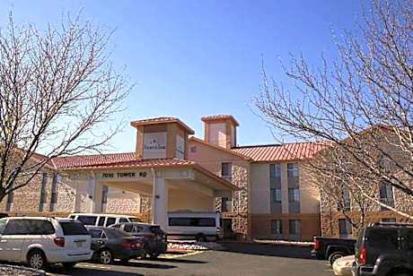 AmericInn by Wyndham Denver Airport