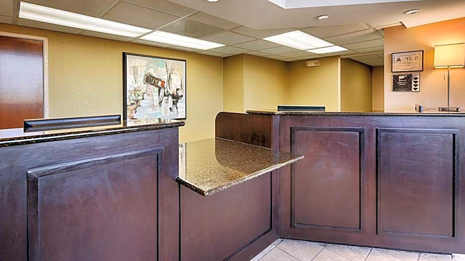 SureStay Plus Hotel By Best Western Roanoke Rapids