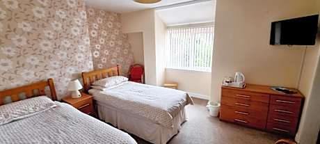 Standard Twin Room with Sea View