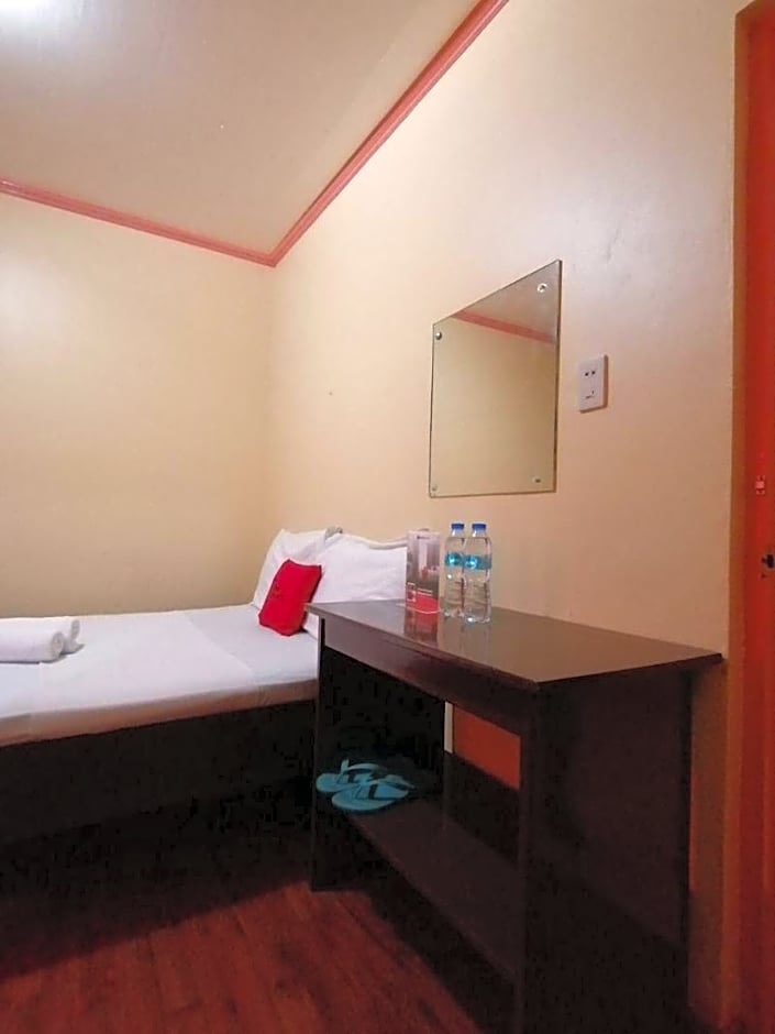 RedDoorz near SM Batangas City