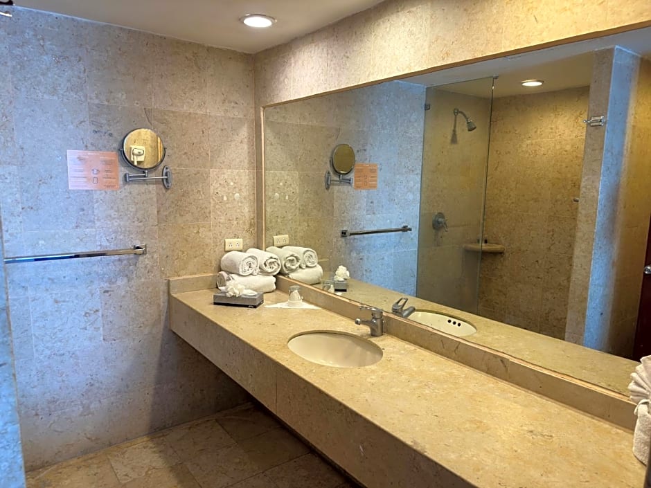 Hotel Quijote Inn