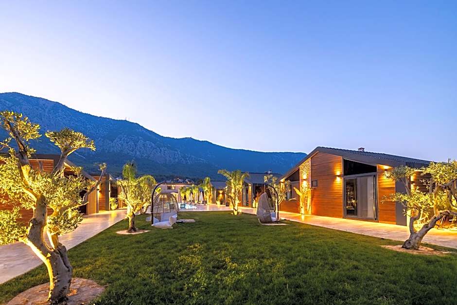 Rota Kilidonia Karaöz Suites&Villas