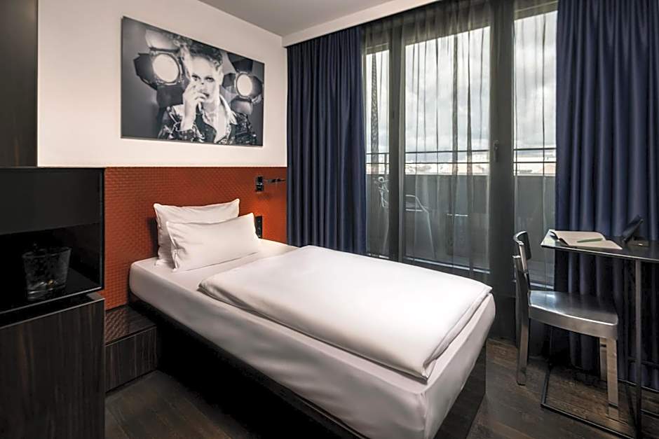 Hotel MANI by AMANO