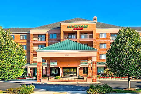 Courtyard by Marriott Dulles Town Center