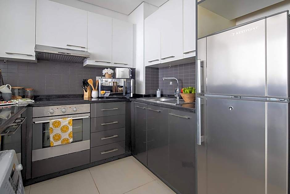 Frank Porter - Silverene Tower B