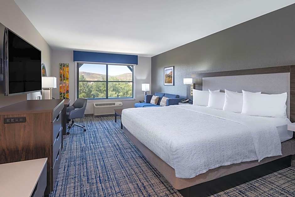 Hampton Inn By Hilton & Suites Agoura Hills