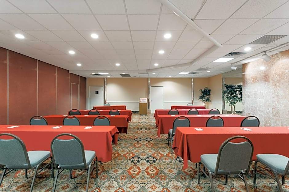 Ramada by Wyndham Newburgh/West Point