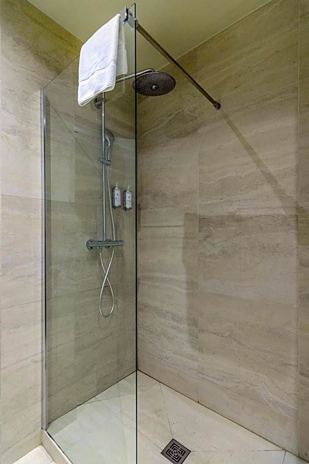 Saint Georges Hotel & Spa