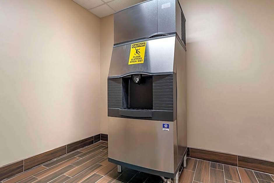 Comfort Suites  Pell CIty near Logan Martin Lake