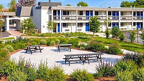 Motel 6-Claremont, CA