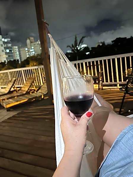 Quarto 6 no Centro de Itajaí, Ar+SmartTv