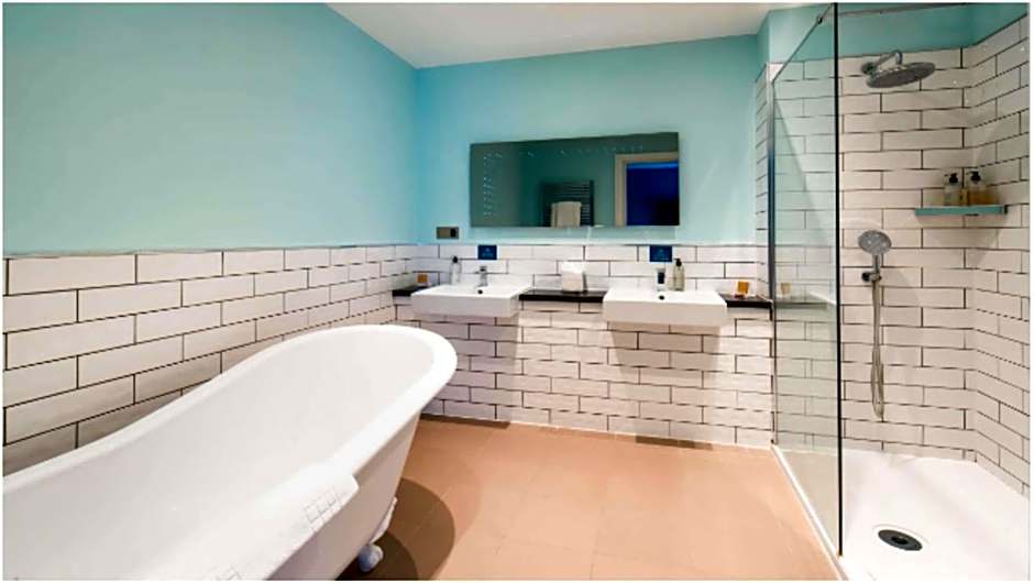 London Chigwell Prince Regent Hotel, BW Signature Collection