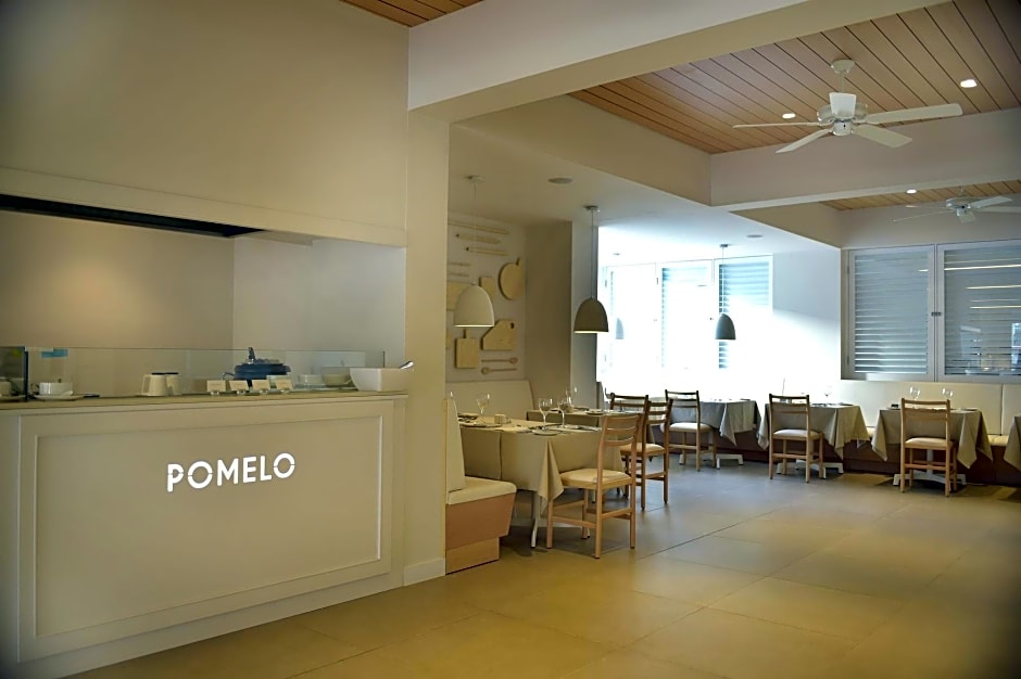 Sunrise Gardens Aparthotel