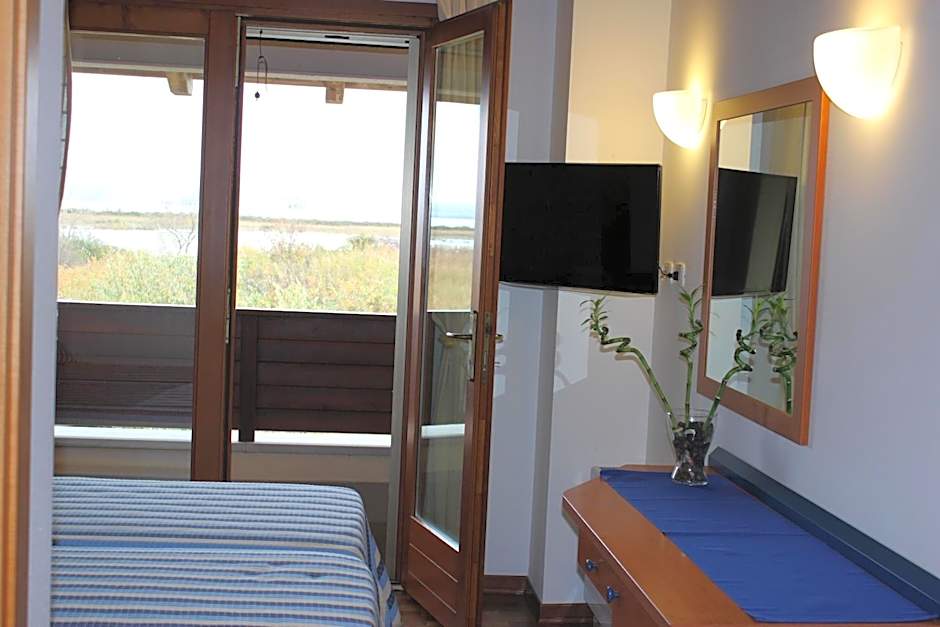 Hotel Caneo